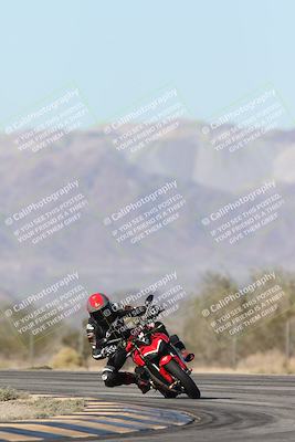 media/Dec-04-2025-Racers Edge (Thu) [[5ebc9f124d]]/3-B Group/1-Session 1 (Turn 7)/